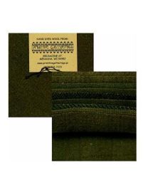 Primitive Gatherings Wool Charm Holly from Moda